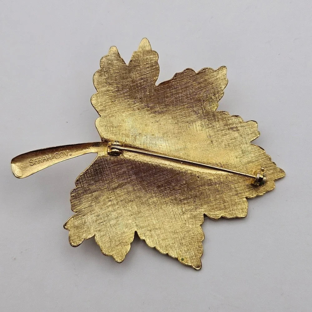 Sarah Coventry Vintage Gold Tone Maple Leaf Brooch with Faux Pearl Accent Pin